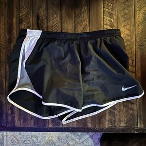 Medium Nike Women's Dry Tempo Shorts - Grey white and black